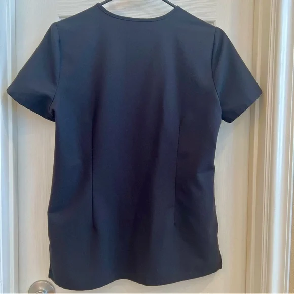 Women’s Figs Casma Scrub Top - Picture 2 of 6